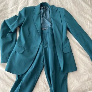 Zara Pant Suit Set Jacket and Pant